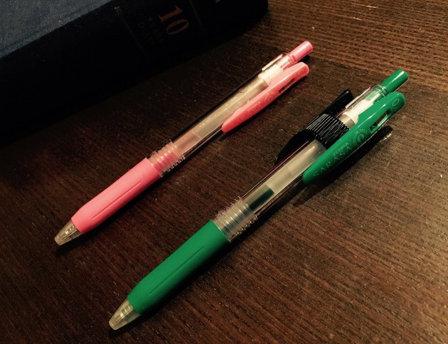 10年日記、年ごとにペンの色を変える