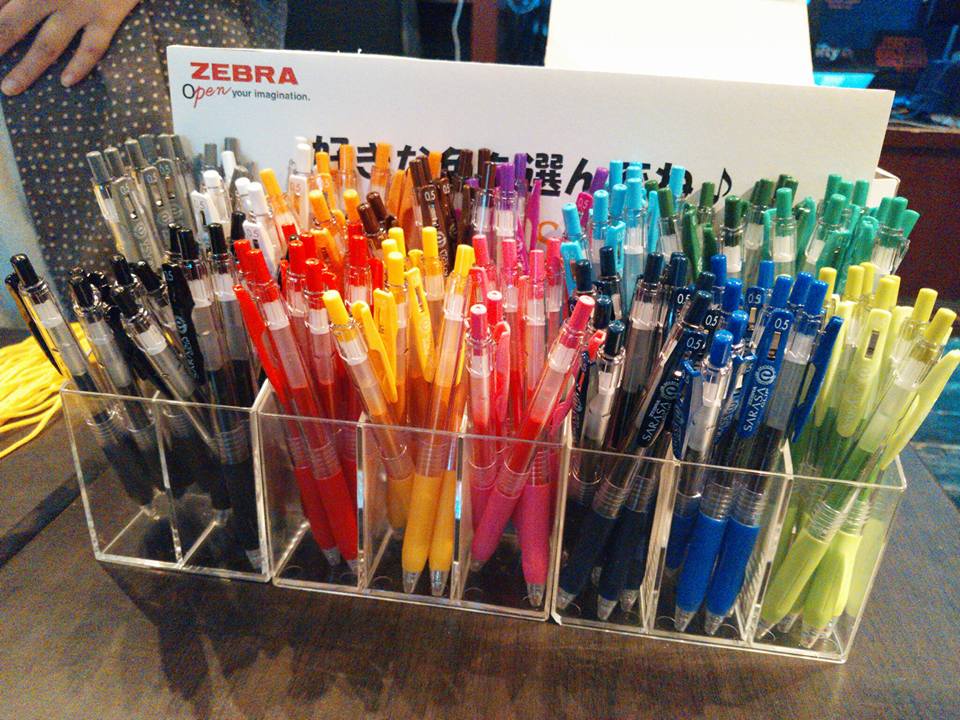 【ゼブラ／サラサクリップ】文具ファンの一番好きな色は何か、文具祭りで調査してみた！
